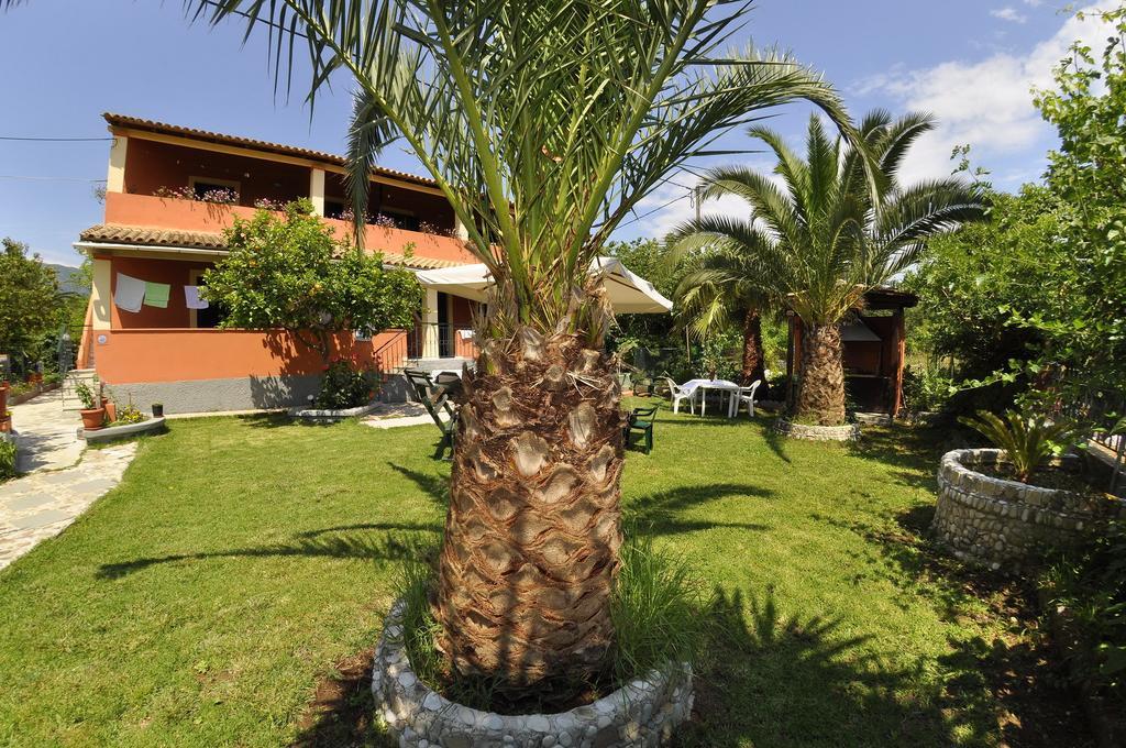 Villa Toula ดัสเซีย ภายนอก รูปภาพ